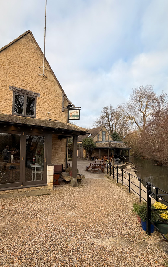 A Hidden Gem in the Cotswolds. Lunch at The Fox at Barrington
