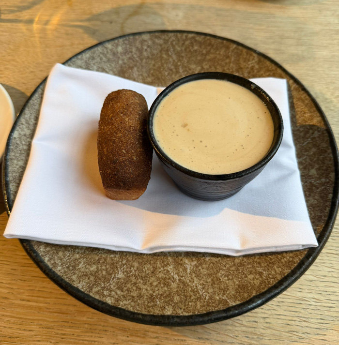 Mussels-Mariniere-with-Warm-Stout-and-Brown-Bread