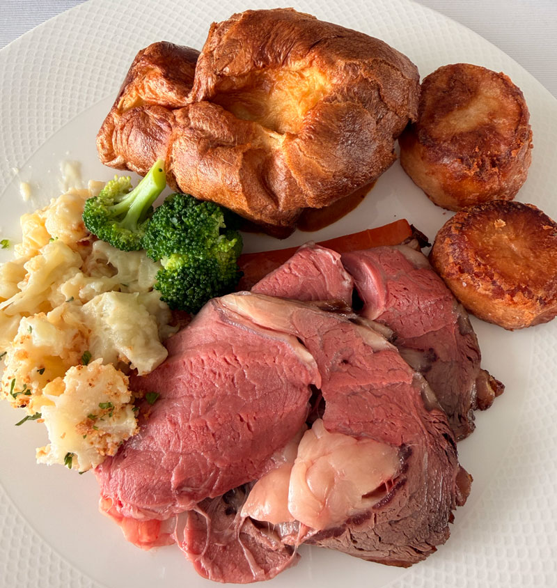 The-Roast-Table-plated-up-The-Cliff-Barbados